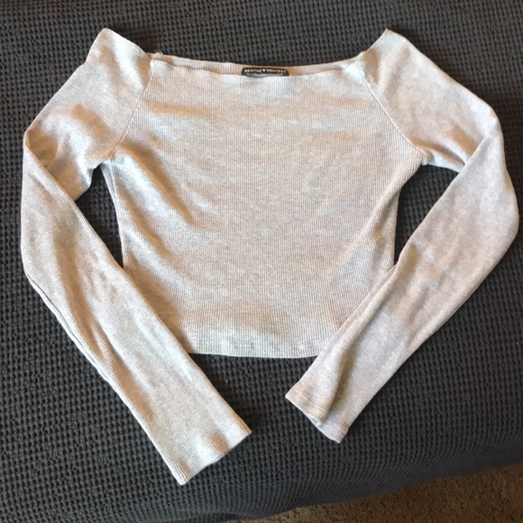 Brandy Melville Tops - Brandy Melville long sleeve off the shoulder top